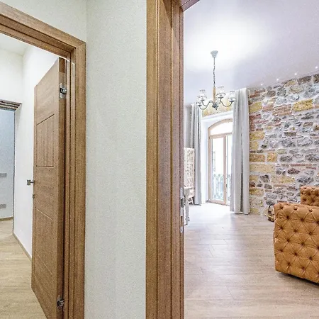 Incao I Pupi House شقة تْشيفالو